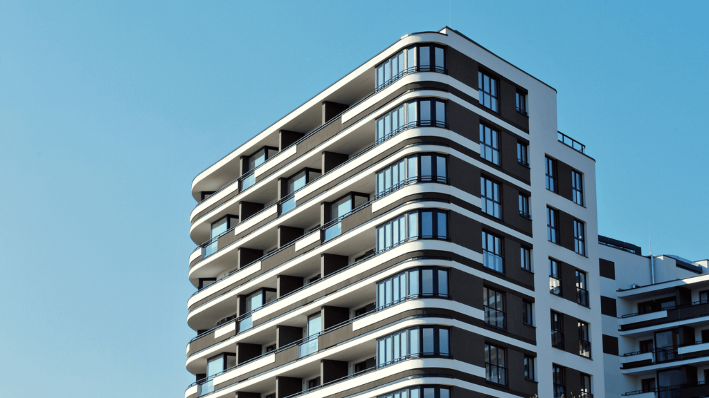 Reasons to Include Temperature-controlled Lockers in your Apartment Mailroom