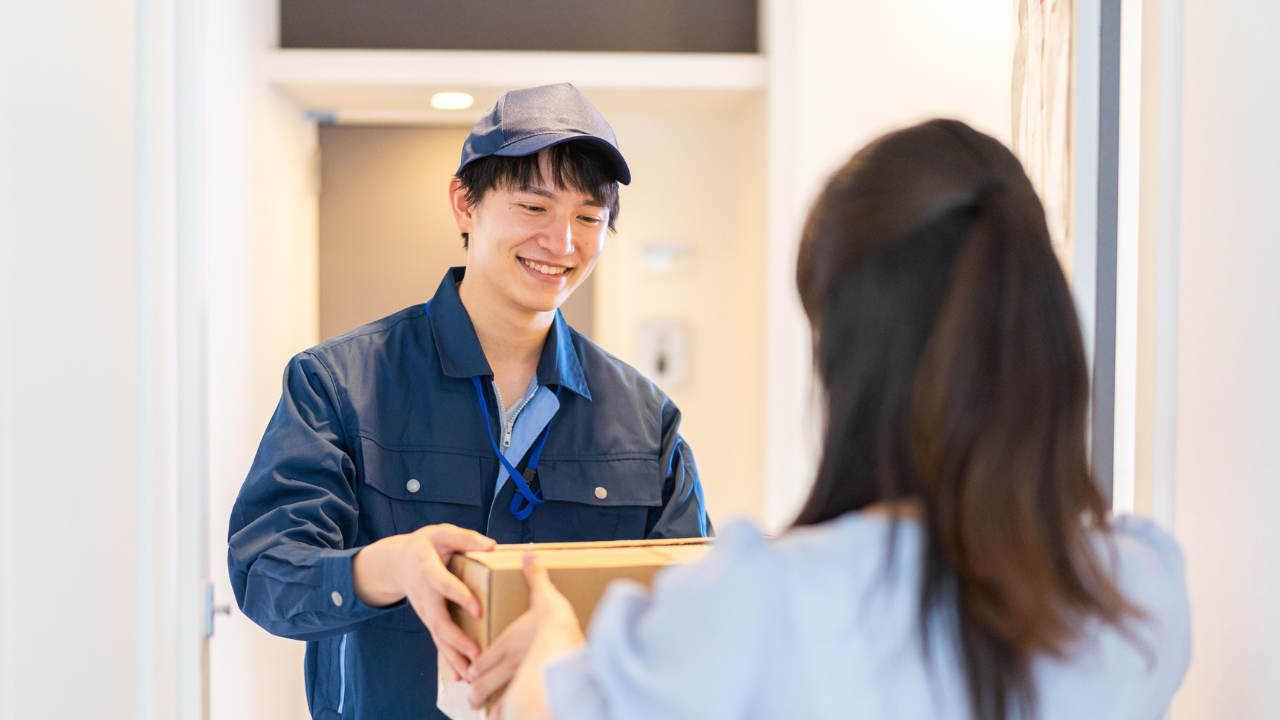 How Smart Lockers Are Solving the Last-Mile Delivery Crisis